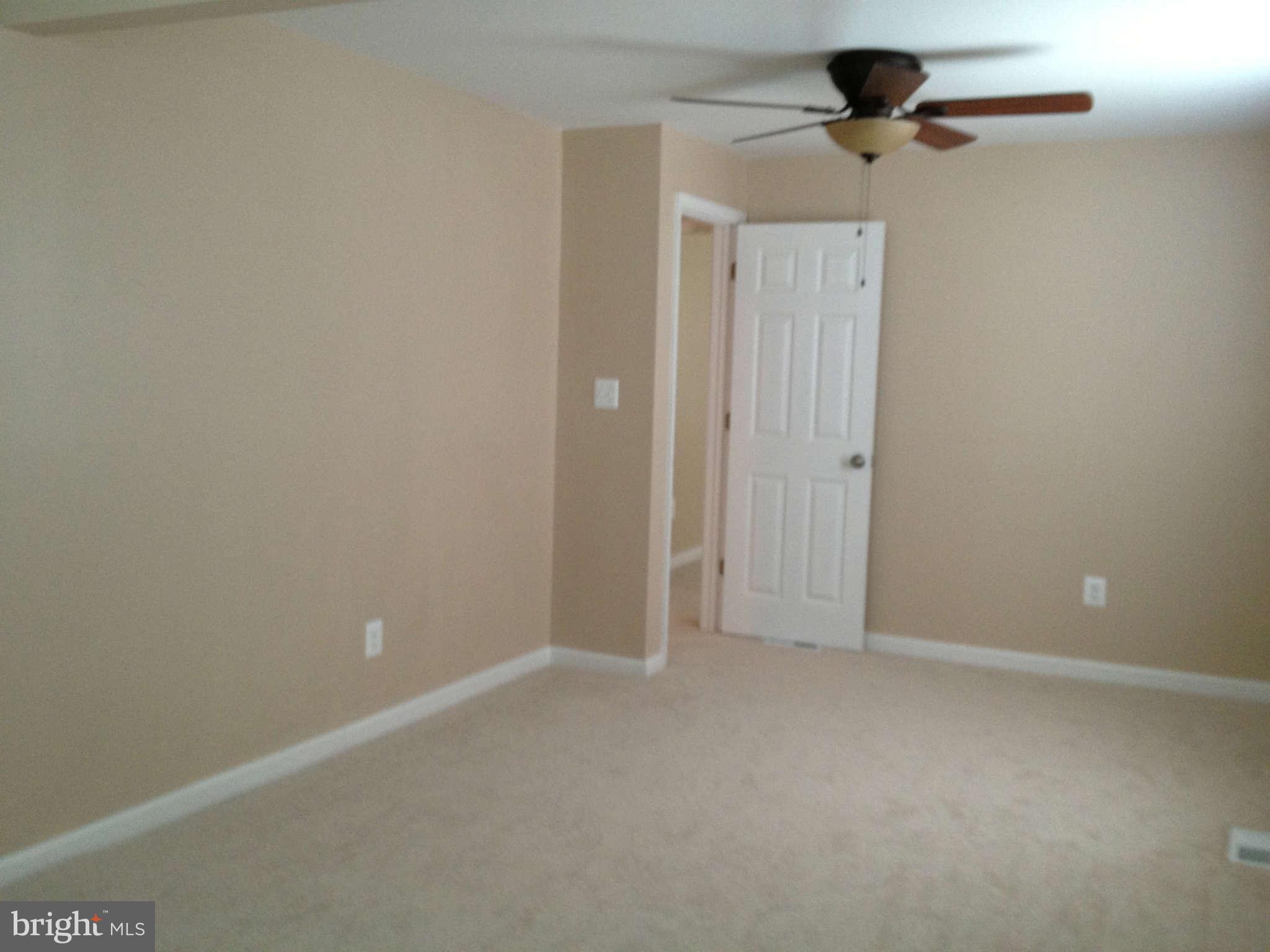 1707 Glen Curtis Road Baltimore, MD 21221 - Photo 9 of 16 Bath Master