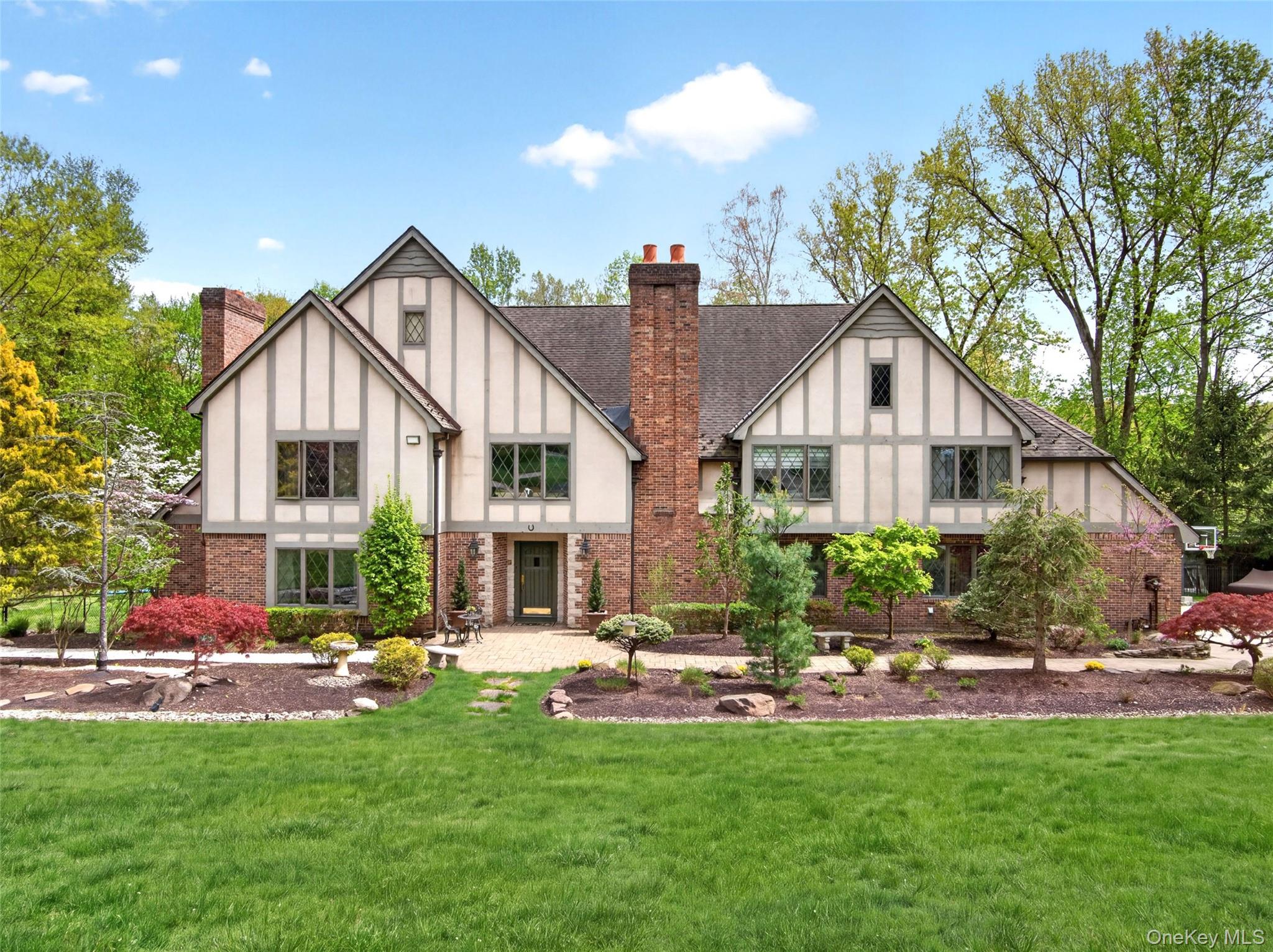 4 Abbey Road West Nyack, NY 10994 - Photo 2 of 48