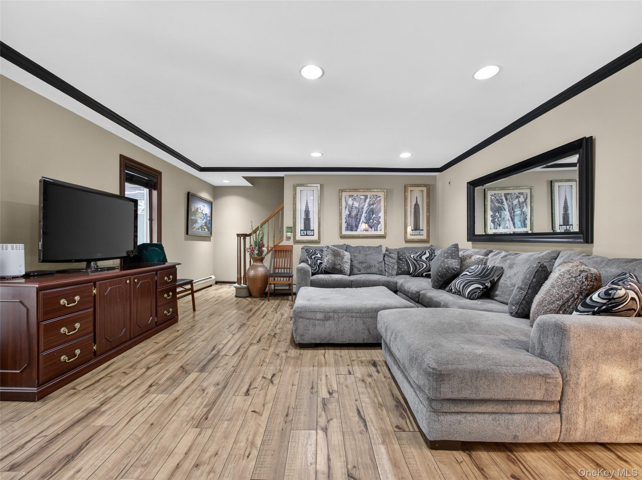 4 Abbey Road West Nyack, NY 10994 - Photo 29 of 48
