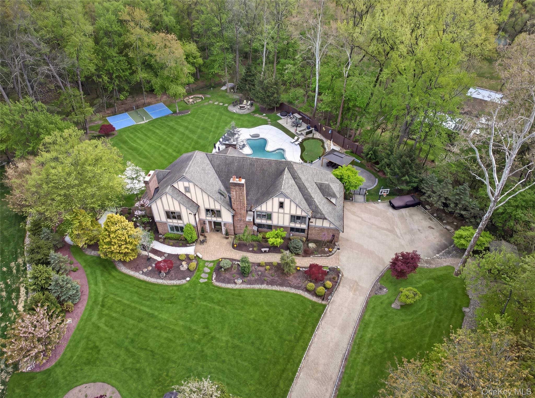 4 Abbey Road West Nyack, NY 10994 - Photo 4 of 48