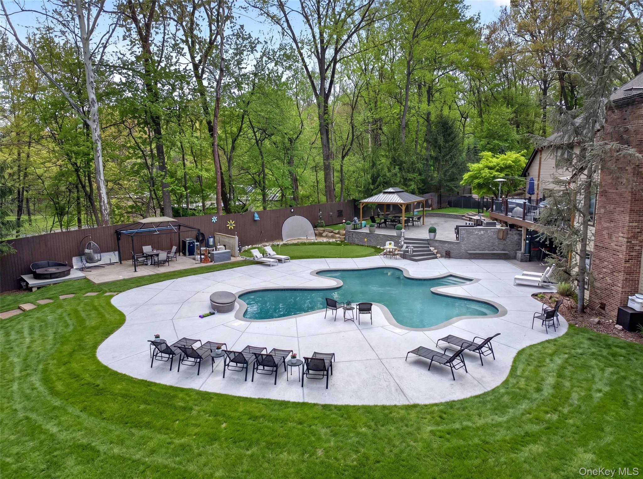 4 Abbey Road West Nyack, NY 10994 - Photo 46 of 48