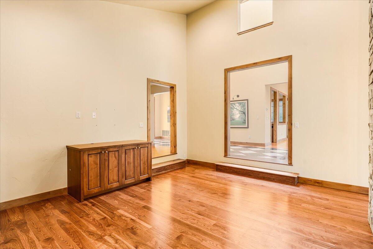 1611 Northwest Wild Rye Circle Bend, OR 97703 - Photo 17 of 46 17-1611 NW Wild Rye Cir-9