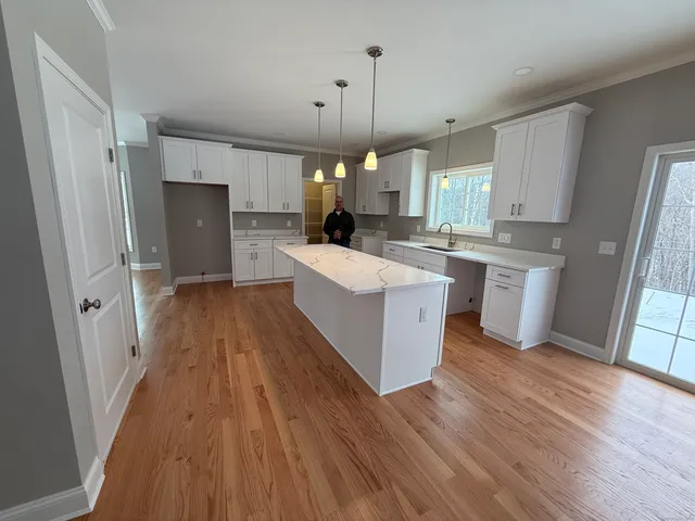 $839,900 | 39 Jerome Avenue, Burlington, CT 06013