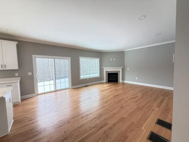 $839,900 | 39 Jerome Avenue, Burlington, CT 06013