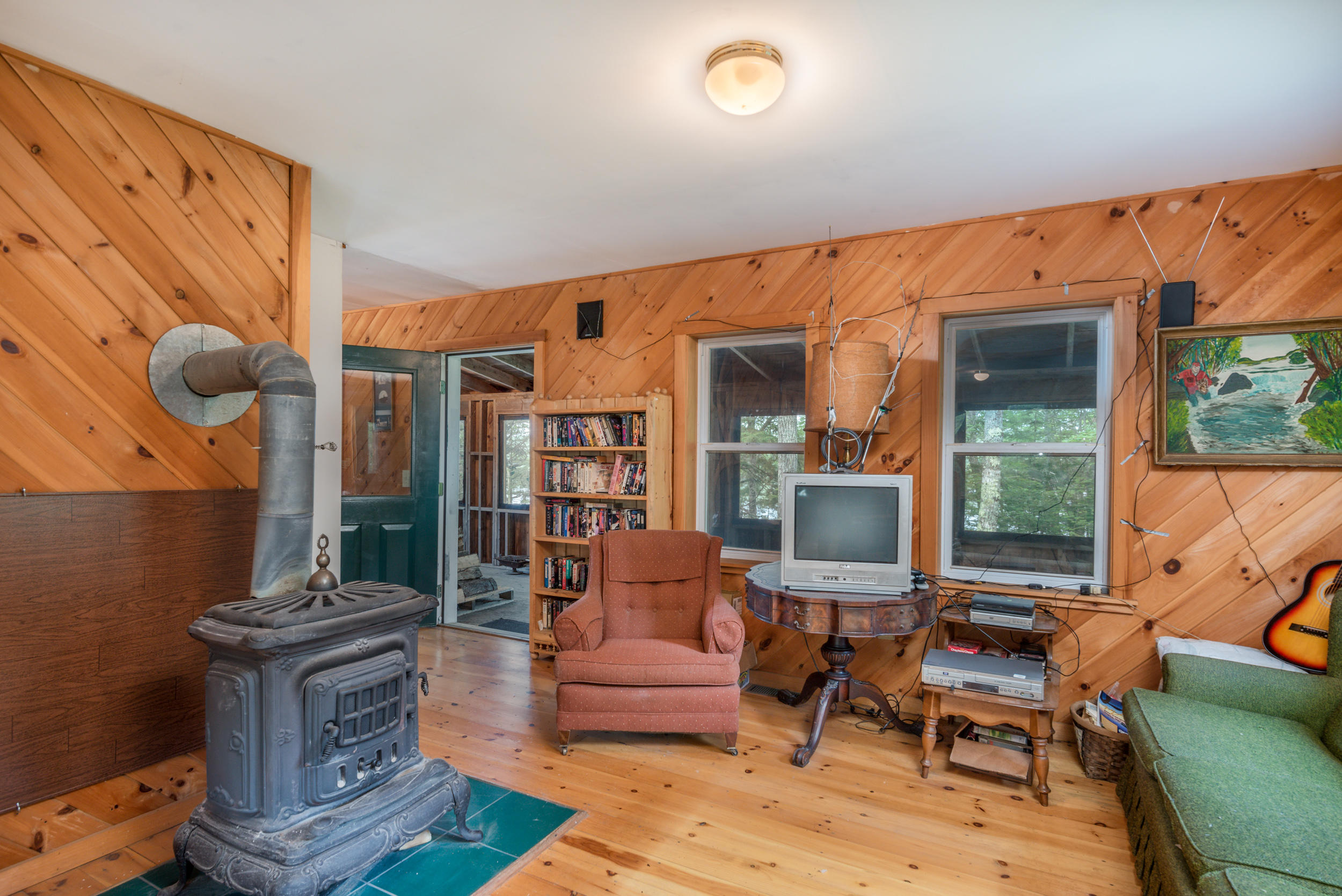 Livingroom to Screen Porch