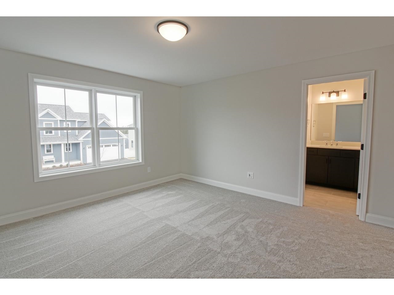 427 Old Farm Road South Burlington, VT 05403 - Photo 15 of 51