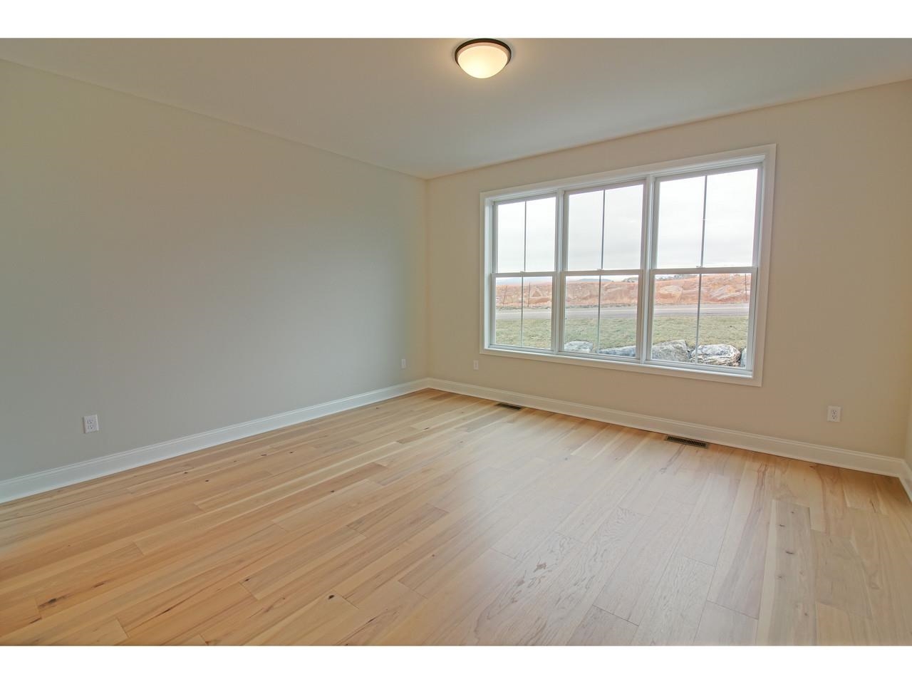 427 Old Farm Road South Burlington, VT 05403 - Photo 10 of 51