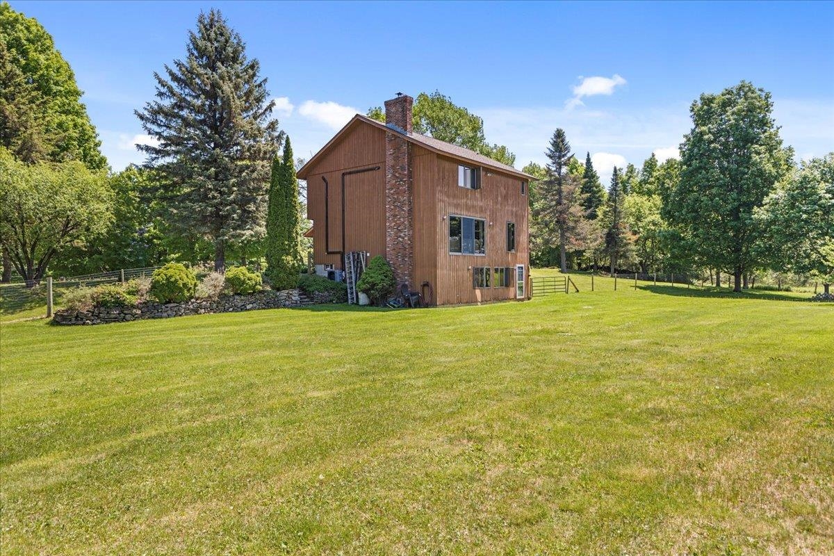 2206 Highgate Road Swanton, VT 05478 - Photo 43 of 50