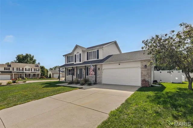 $390,000 | 323 Moultrie Lane, O'Fallon, IL 62269