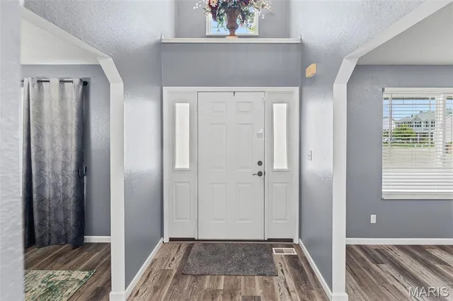 $395,000 | 323 Moultrie Lane, O'Fallon, IL 62269