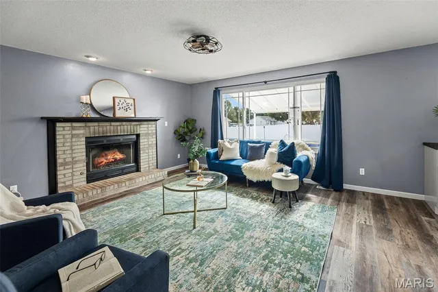 $395,000 | 323 Moultrie Lane, O'Fallon, IL 62269