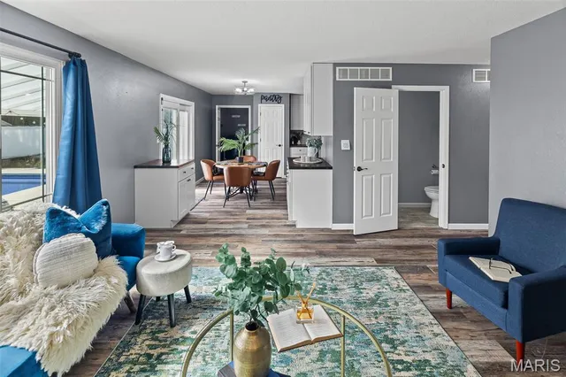 $395,000 | 323 Moultrie Lane, O'Fallon, IL 62269