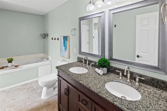 $395,000 | 323 Moultrie Lane, O'Fallon, IL 62269