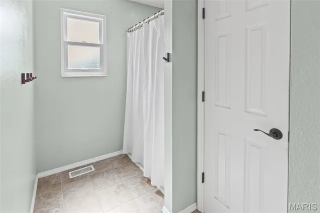 $395,000 | 323 Moultrie Lane, O'Fallon, IL 62269