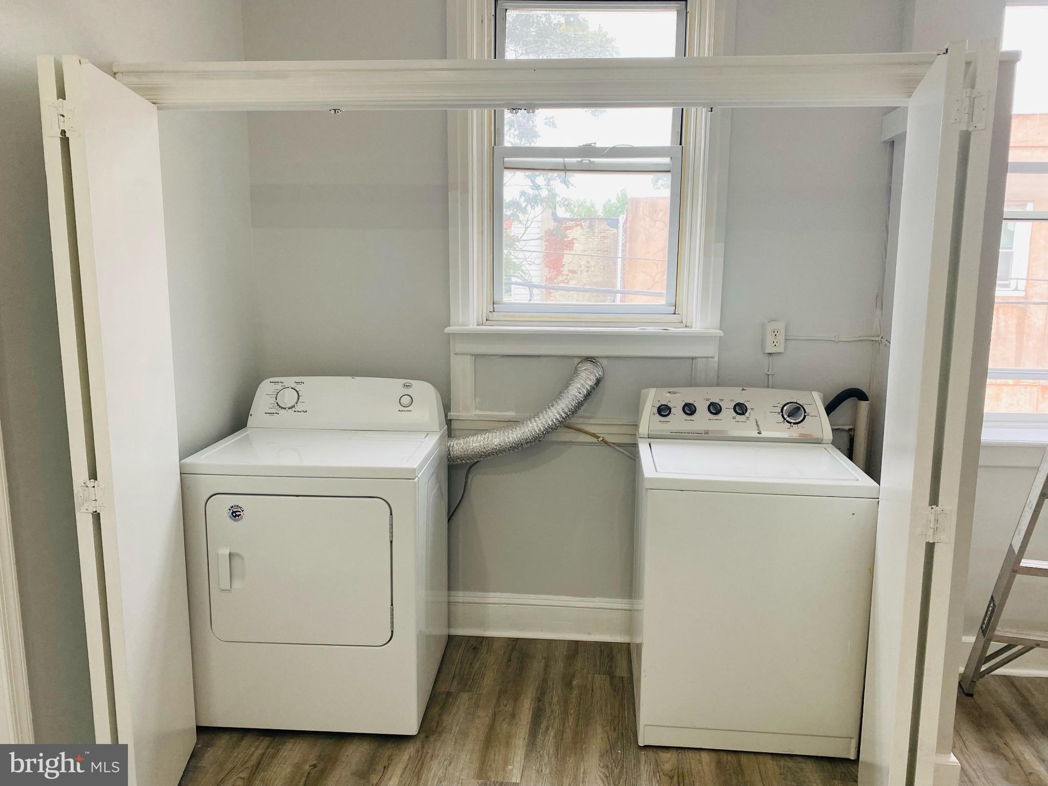 2013 South 5th Street Philadelphia, PA 19148 - Photo 11 of 16 Efficient laundry space with natural light.