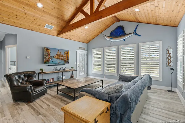 $639,995 | 12501 Park Road 37, Lakehills, TX 78063