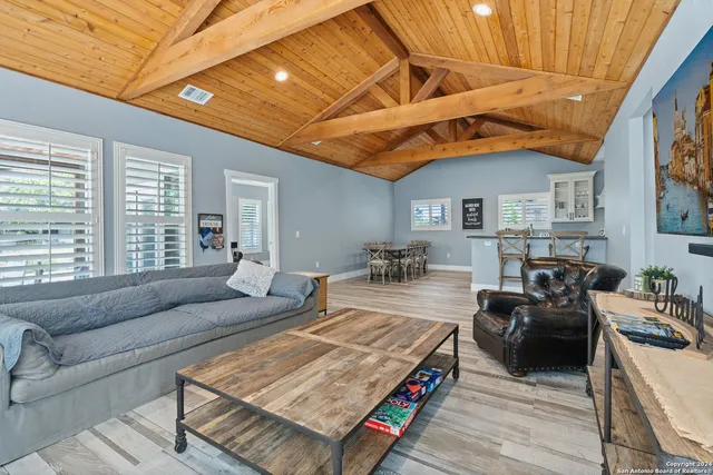 $639,995 | 12501 Park Road 37, Lakehills, TX 78063