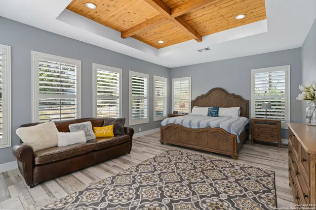 $639,995 | 12501 Park Road 37, Lakehills, TX 78063