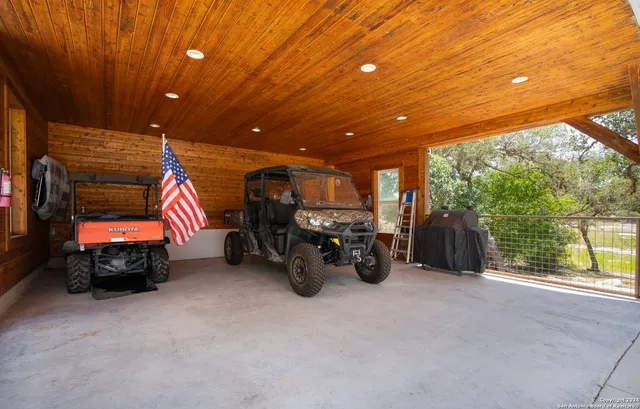 $639,995 | 12501 Park Road 37, Lakehills, TX 78063