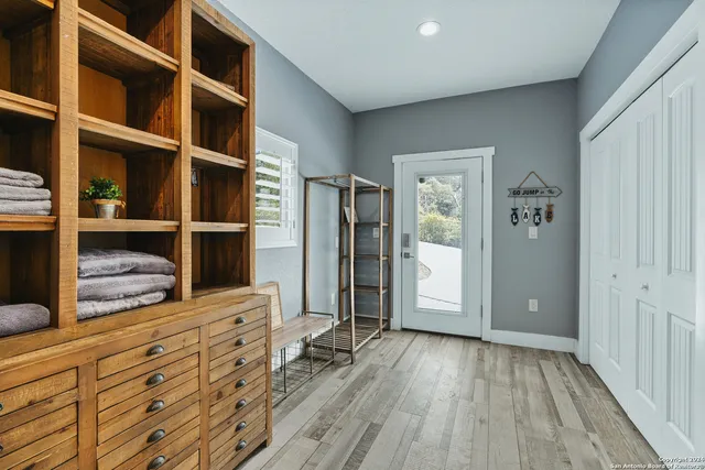 $639,995 | 12501 Park Road 37, Lakehills, TX 78063