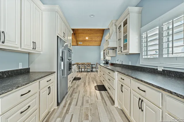 $639,995 | 12501 Park Road 37, Lakehills, TX 78063