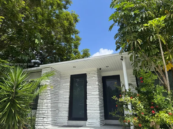 $1,550,000 | 7811 Northeast 10th Court, Miami, FL 33138
