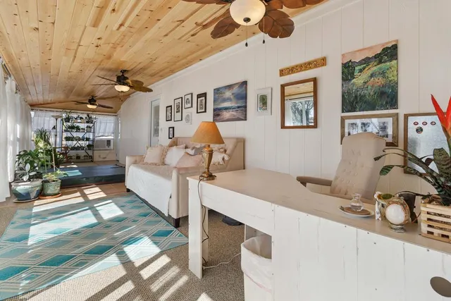 $998,900 | 165 Mari-b Center Point, Center Point, TX 78010