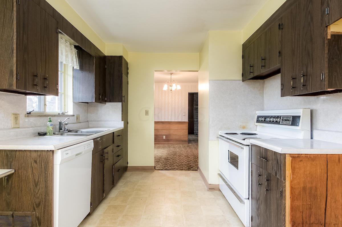 2260 Middlesex Road Columbus, OH 43220 - Photo 5 of 21