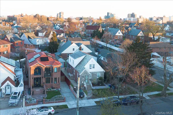 $1,235,000 | 171-08 84th Road | Jamaica Hillcrest