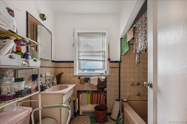 $1,235,000 | 171-08 84th Road | Jamaica Hillcrest