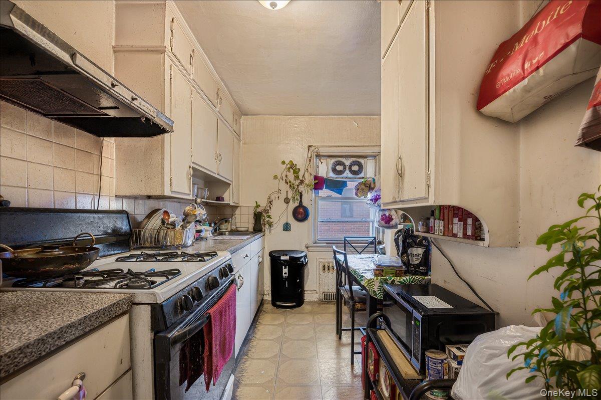 171-08 84th Road Queens, NY 11432 - Photo 10 of 13