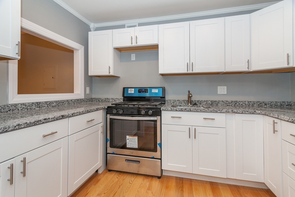 32 Juniper Street, Unit 91 Brookline, MA 02445 - Photo 4 of 10