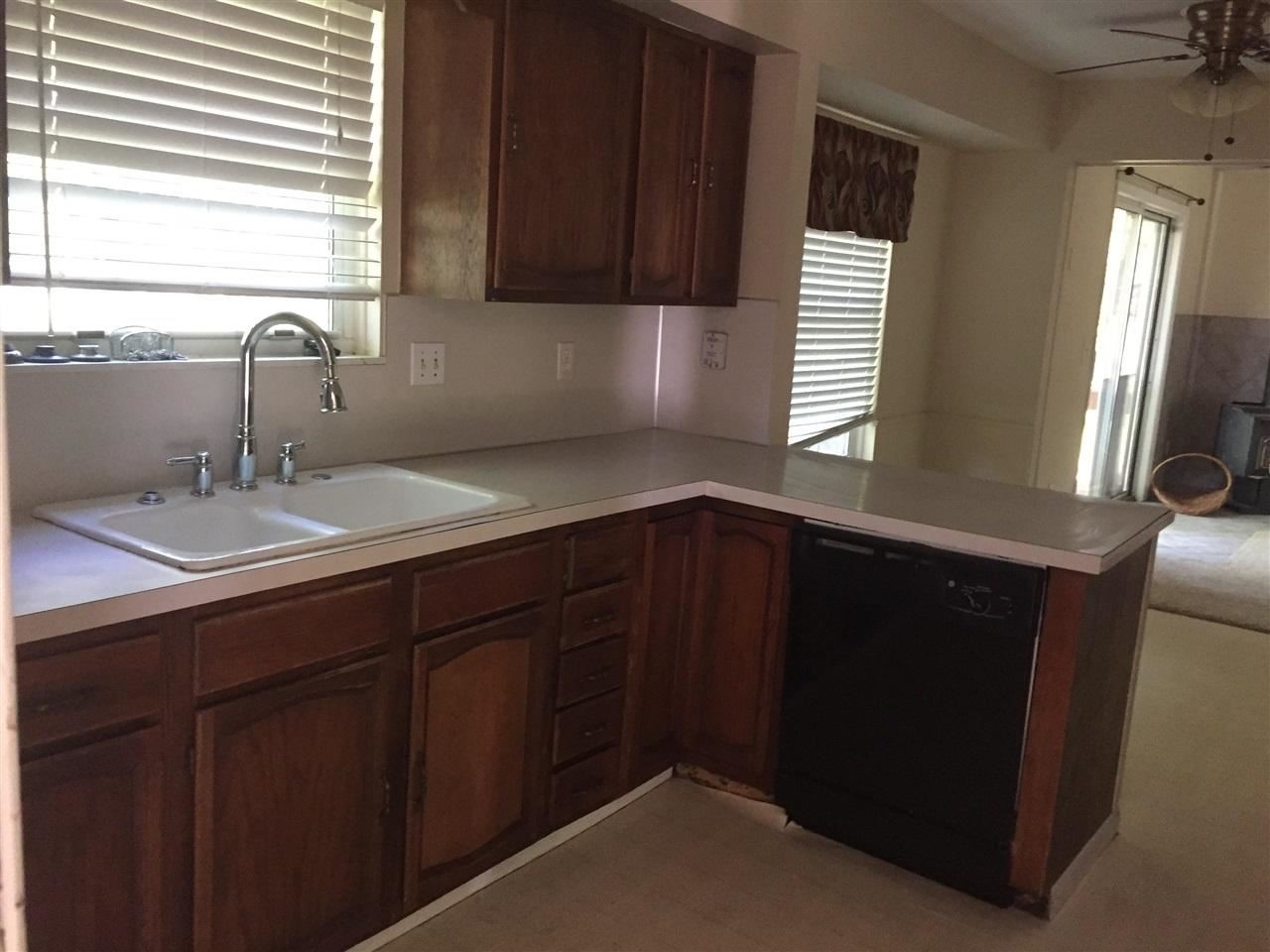 6465 East Potter Road Davison, MI 48423 - Photo 8 of 21 21454669-7.JPG
