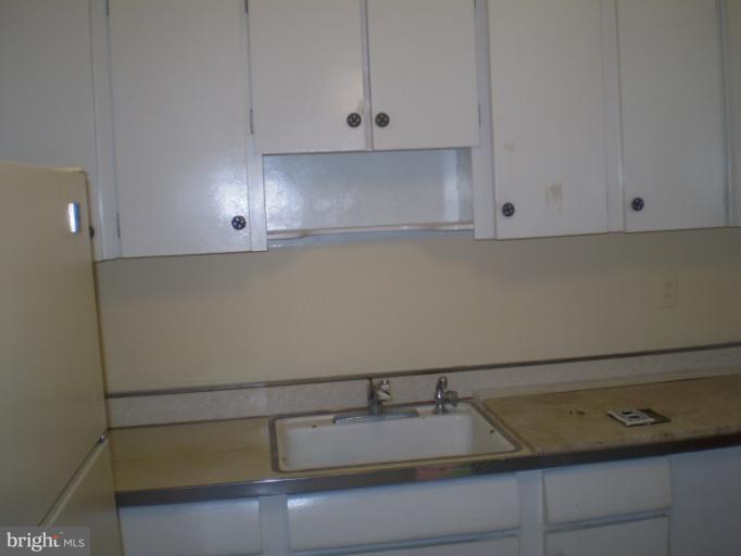 3607 Chapman Road, Unit ROAD Randallstown, MD 21133 - Photo 8 of 16 Kitchen