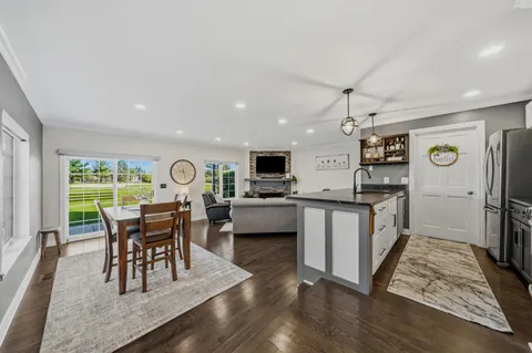 $304,900 | 584 Geneva National Avenue North, Unit 6-49, Geneva, WI 53147