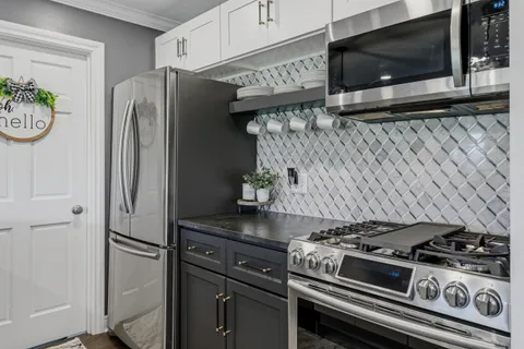 $304,900 | 584 Geneva National Avenue North, Unit 6-49, Geneva, WI 53147