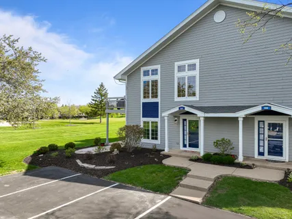 $304,900 | 584 Geneva National Avenue North, Unit 6-49, Geneva, WI 53147