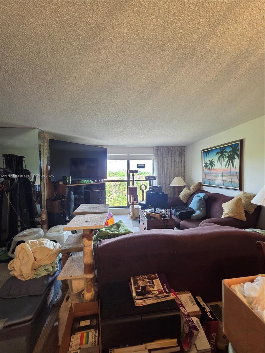 1021 Mockingbird Lane, Unit 411 Plantation, FL 33324 - Photo 13 of 42