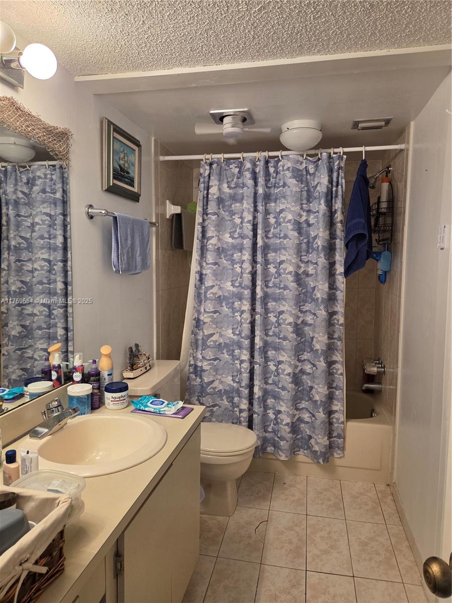 1021 Mockingbird Lane, Unit 411 Plantation, FL 33324 - Photo 20 of 42