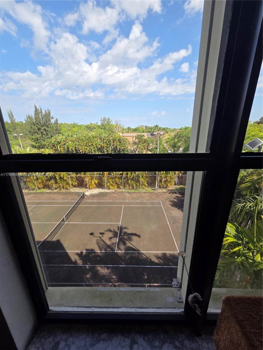 1021 Mockingbird Lane, Unit 411 Plantation, FL 33324 - Photo 27 of 42