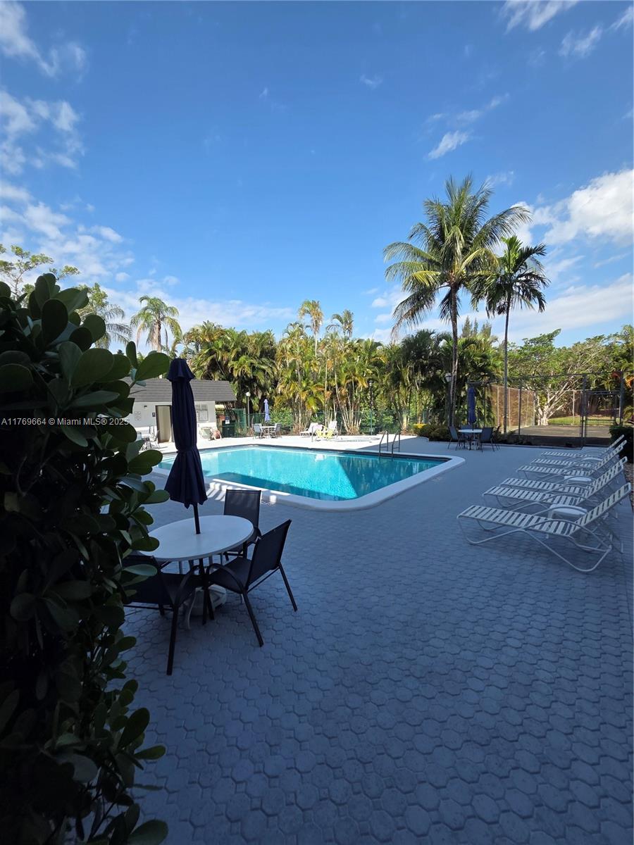 1021 Mockingbird Lane, Unit 411 Plantation, FL 33324 - Photo 29 of 42