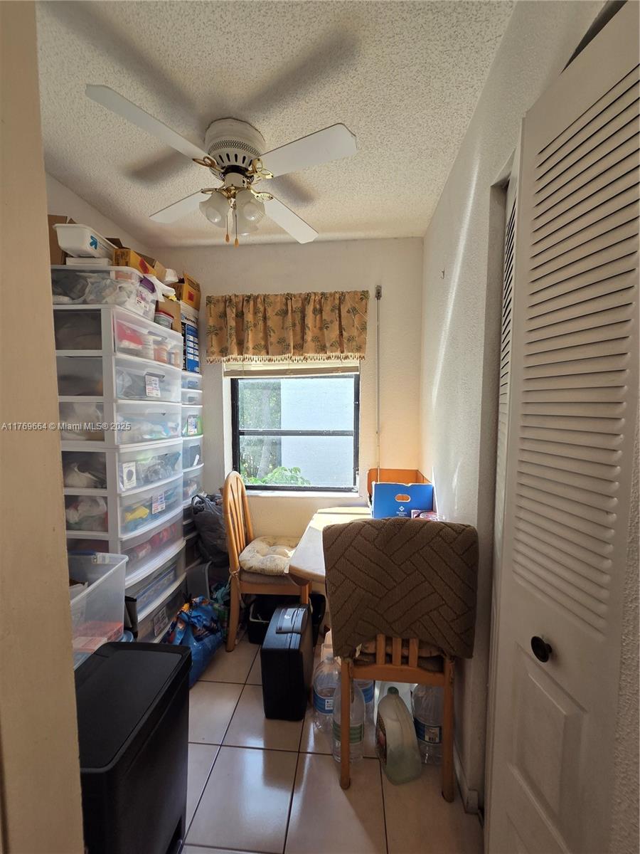 1021 Mockingbird Lane, Unit 411 Plantation, FL 33324 - Photo 5 of 42 Eat in Kitchen area