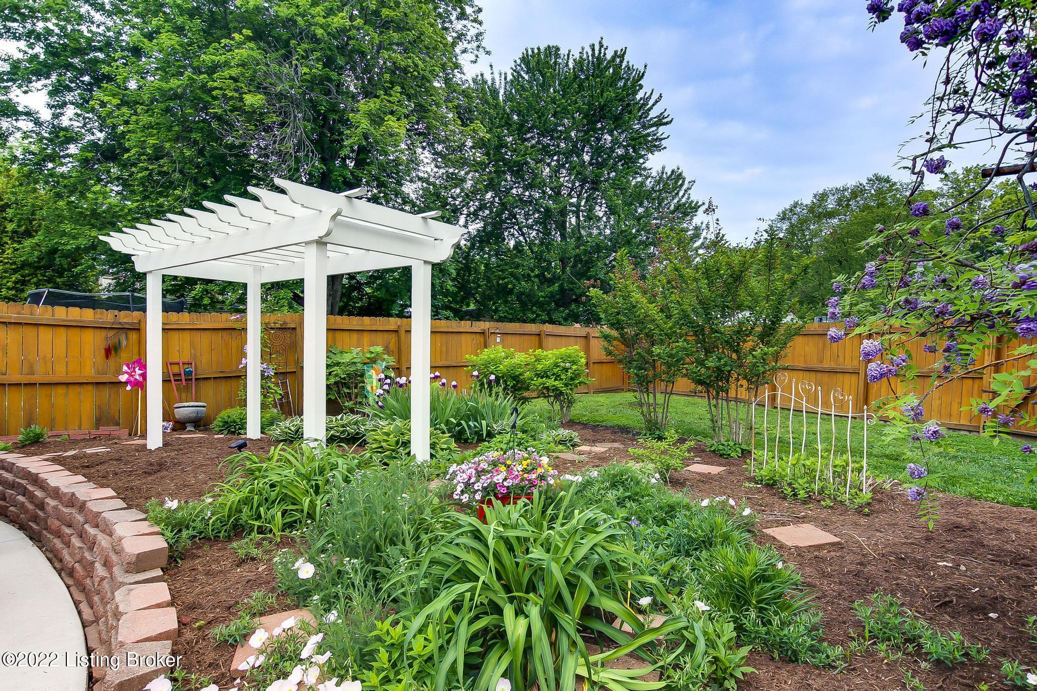 3005 Lexham Road Louisville, KY 40220 - Photo 48 of 54 3005_LexhamRd_40220_548