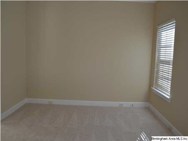 618 Waterford Lane Calera, AL 35040 - Photo 3 of 5