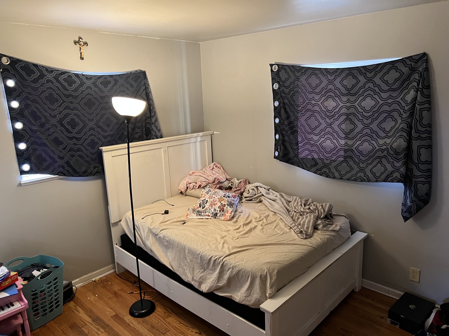 1105 Indian Avenue Aurora, IL 60505 - Photo 22 of 35 a bedroom with a bed and dresser