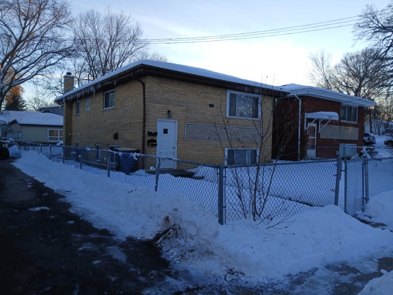 1105 Indian Avenue Aurora, IL 60505 - Photo 33 of 35 a house view with a outdoor space