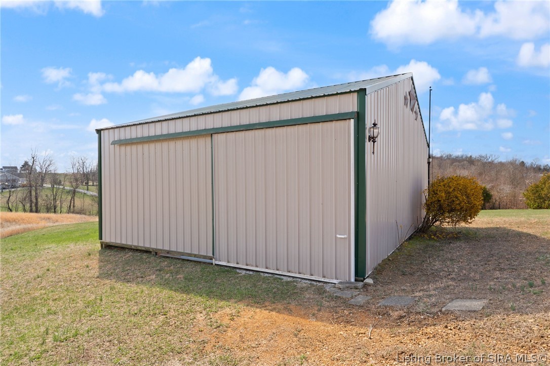 1236 Walts Road Georgetown, IN 47122 - Photo 16 of 83 Barn great for a horse or small farm animals.