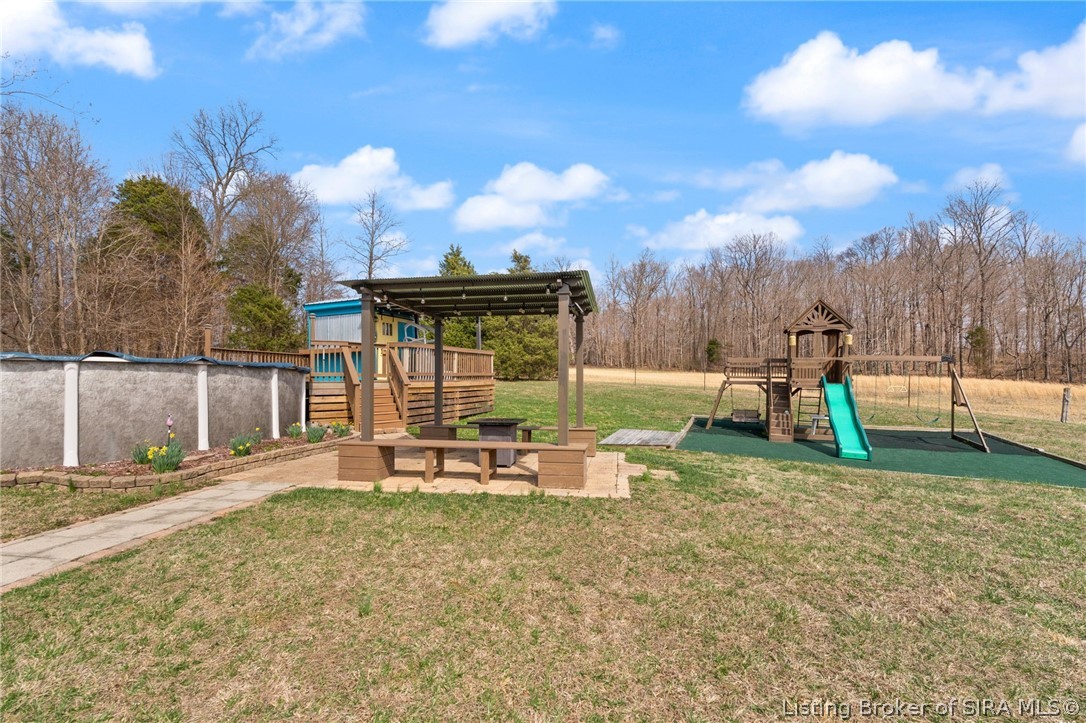 1236 Walts Road Georgetown, IN 47122 - Photo 25 of 83 Great entertaining area!