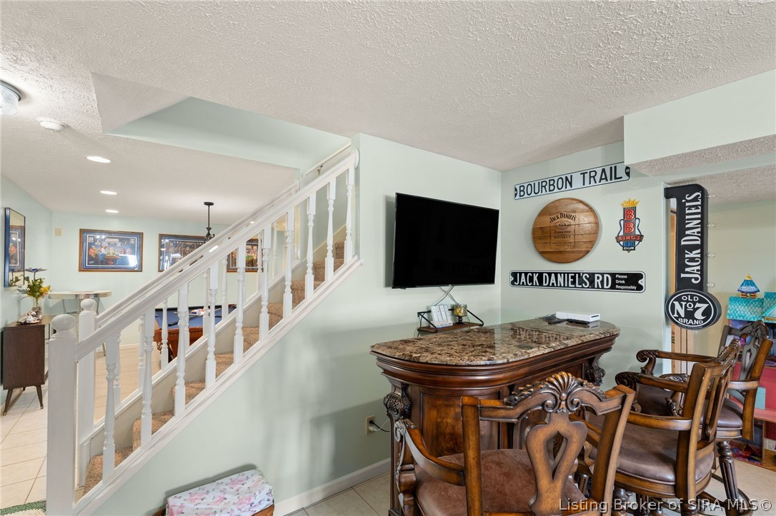 1236 Walts Road Georgetown, IN 47122 - Photo 27 of 83 Bar does not stay