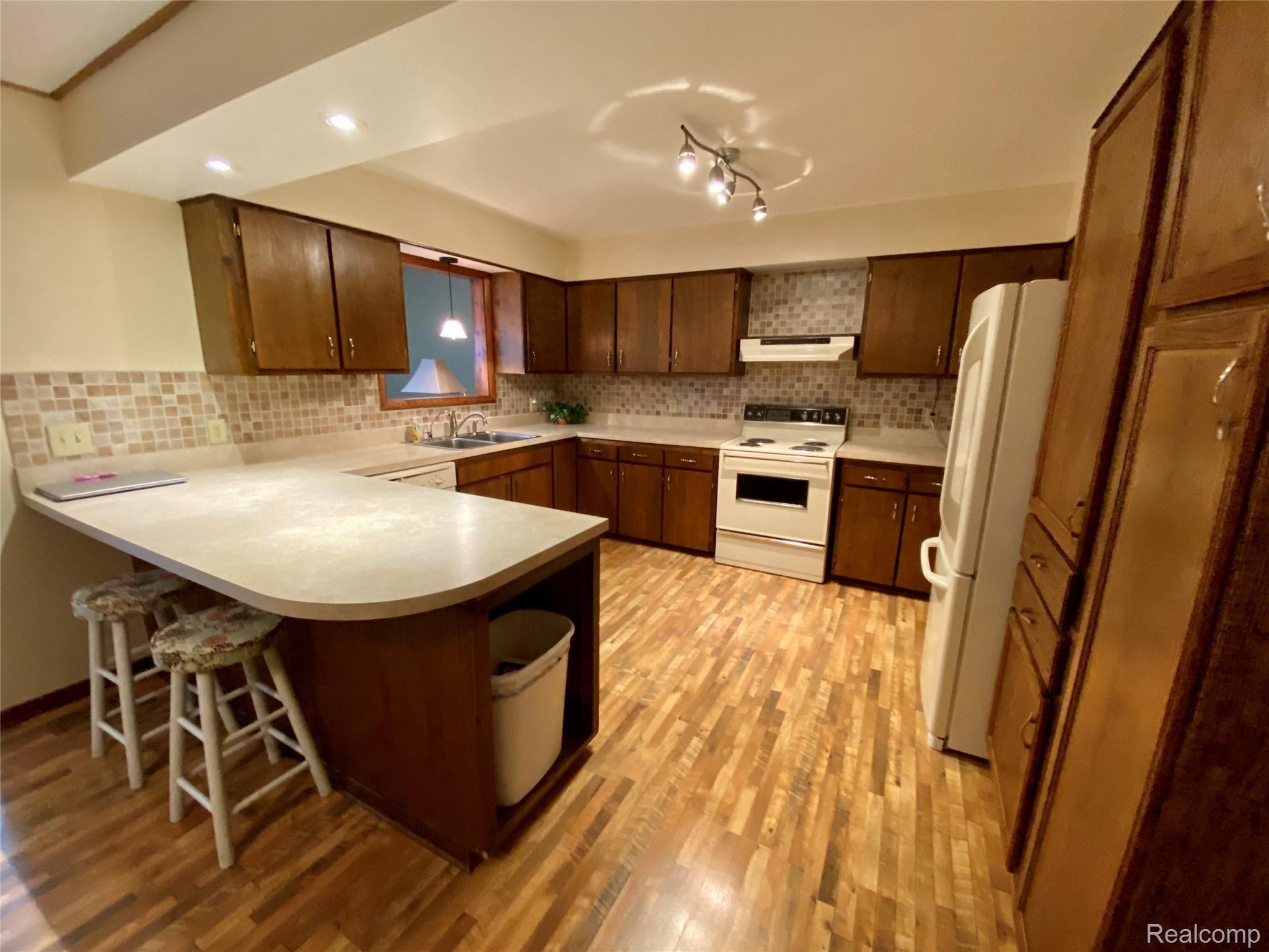 7091 East Carpenter Road Davison, MI 48423 - Photo 8 of 21 IMG_1887.JPG